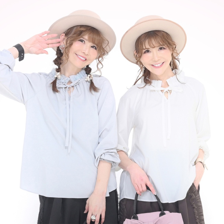 &LOVE 顔周り華やぐ上品ふりるブラウス